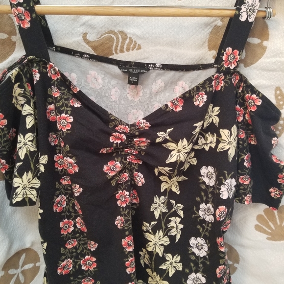 Guess by Marciano Tops - Womans Black tropical Guess off the shoulder top